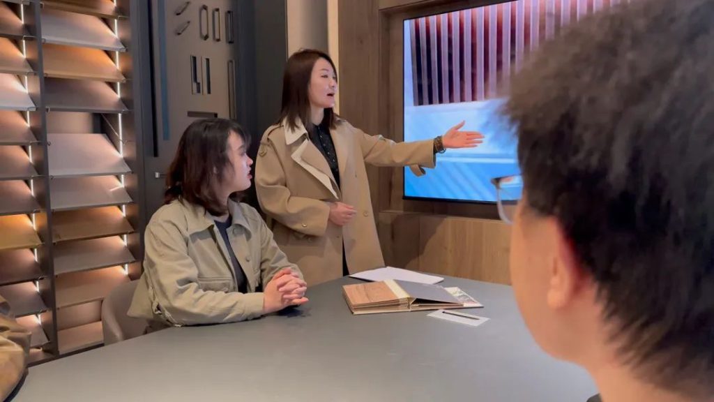 简谈：简约风碰撞魅力城 纯净心遇见繁华世