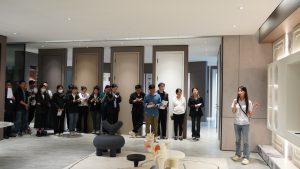 沉浸式体验 问答式交流 简一家居组织开展新品培训会